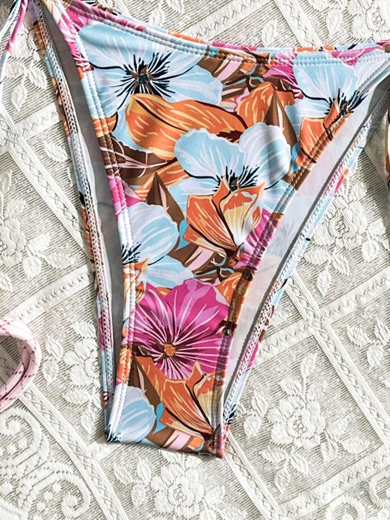 Biquíni Feminino Tomara que Caia